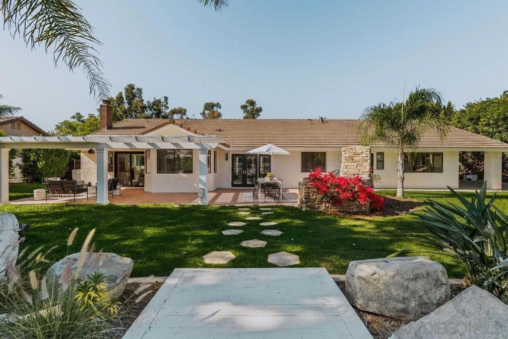 Photo of 1451 Ventana Dr