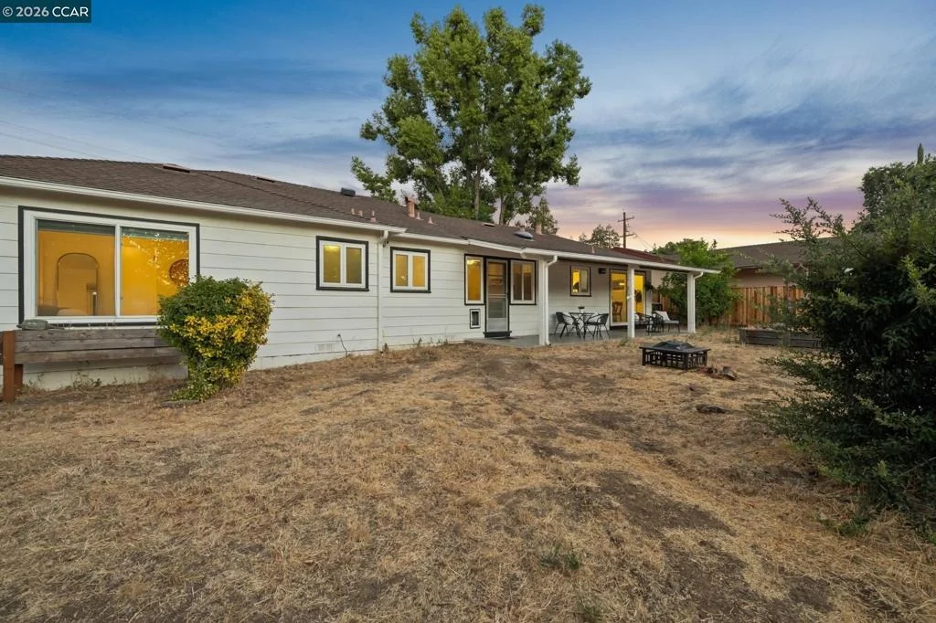 Photo of 1243 Davis Ave.