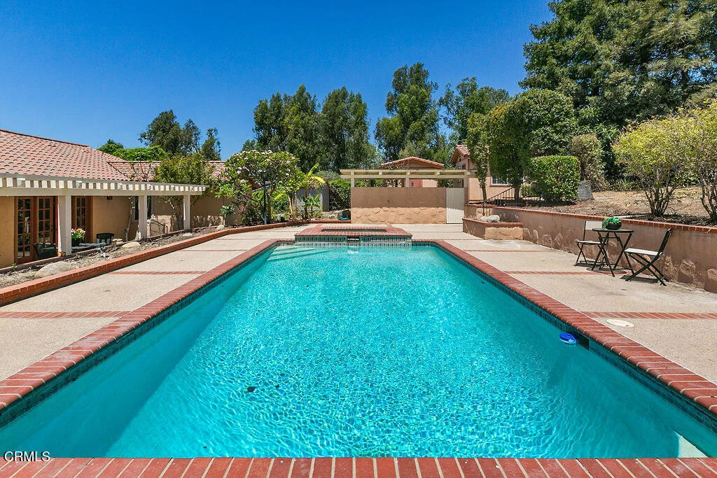 Photo of 567 N Avocado Place