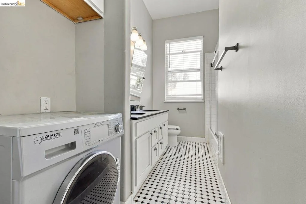 Photo of Unit 56 at 824 Peralta St