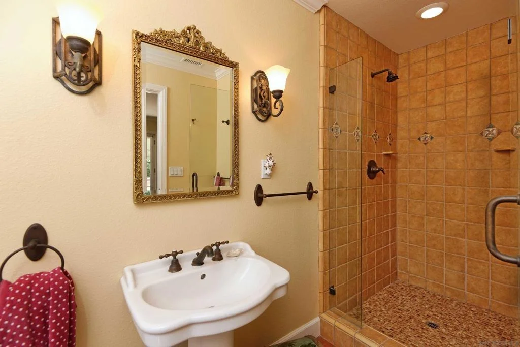 Photo of 8745 Robin Hood Lane