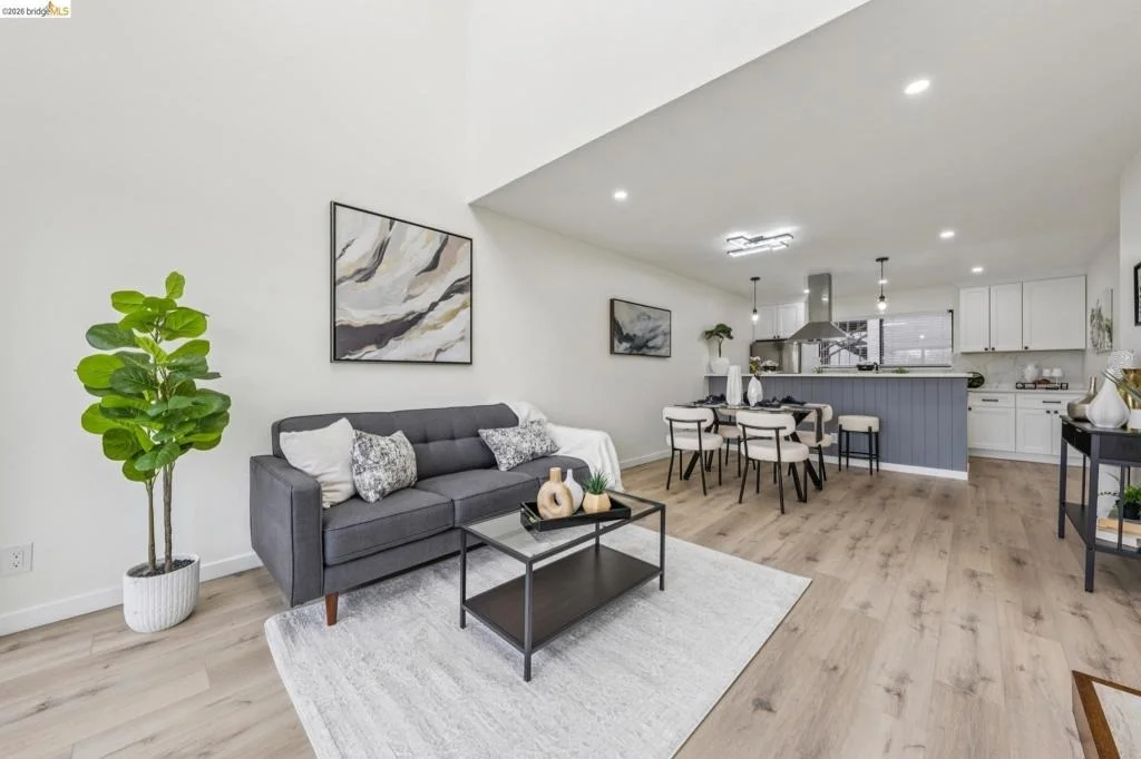 Photo of Unit 207 at 7 Embarcadero West