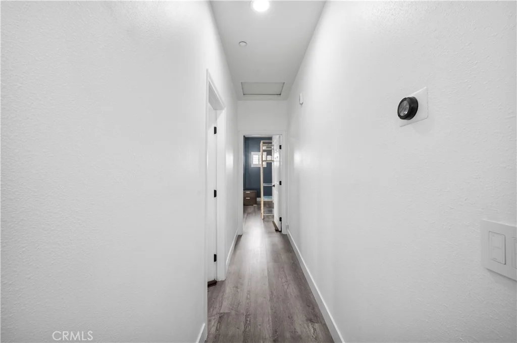 Photo of Unit D at 9882 Broadway