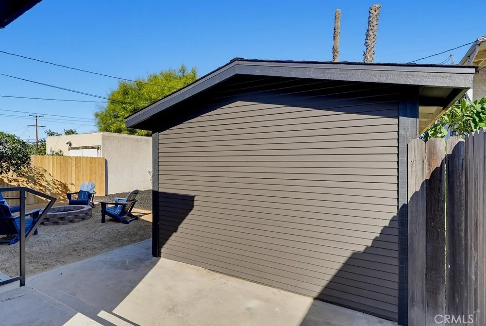 Photo of 5868 Myrtle