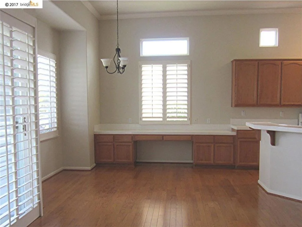 Photo of 1072 Bountiful Wy