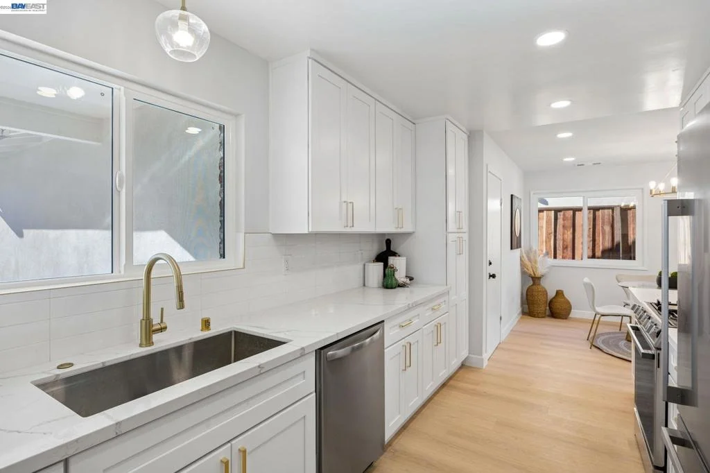 Photo of 7657 Kilrush Ave