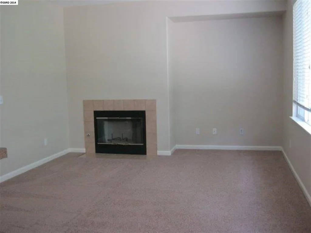 Photo of 564 YOUNG DR
