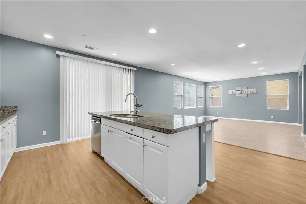 Photo of 5087 S Centennial