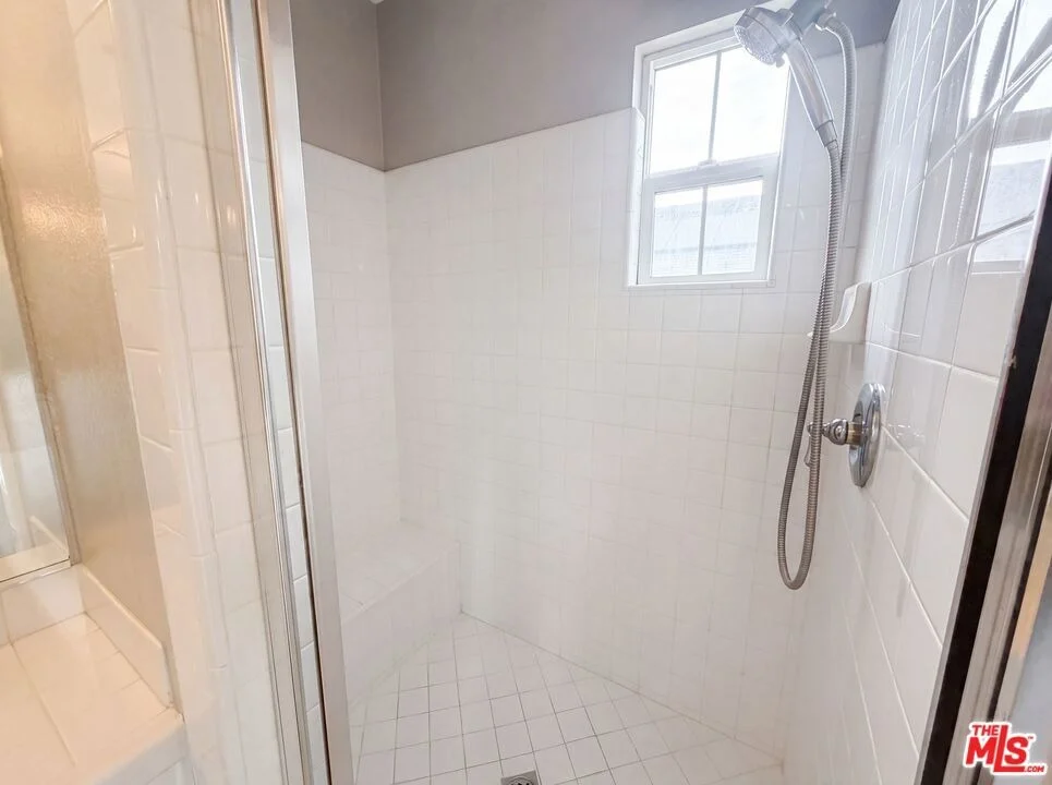 Photo of 48 Laurelhurst Drive