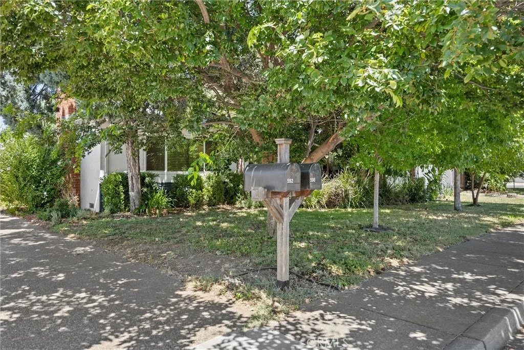 Photo of 598 East Avenue