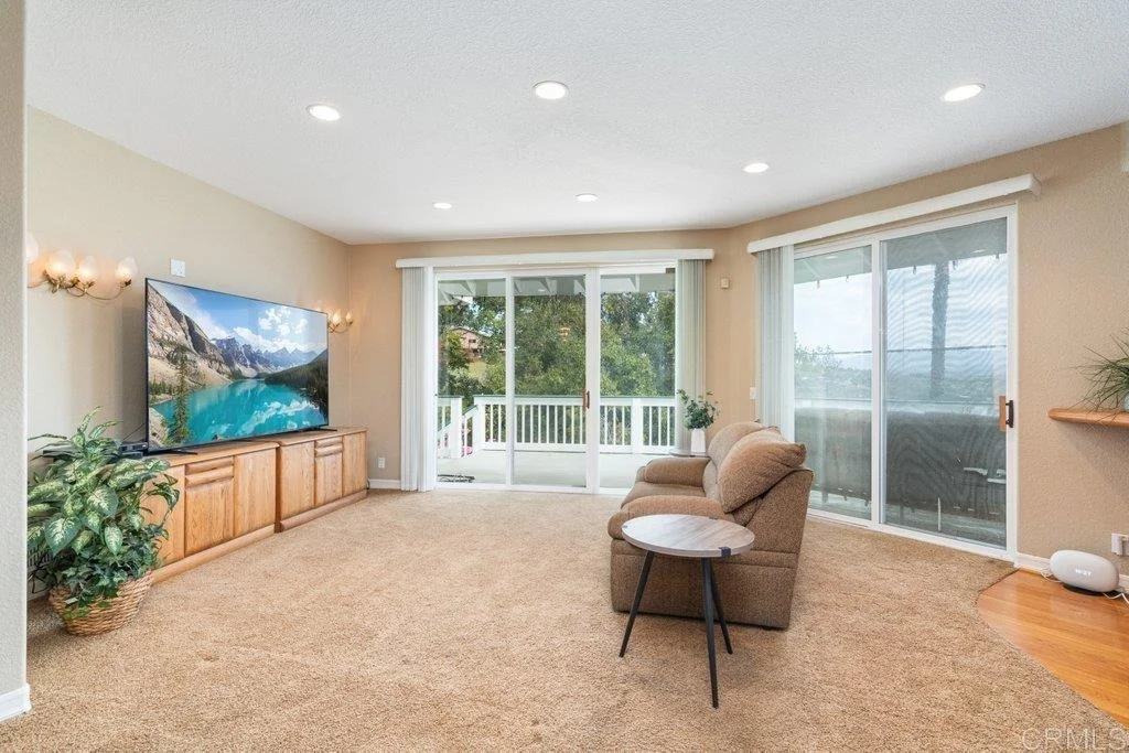 Photo of 4327 Hollyhill Road