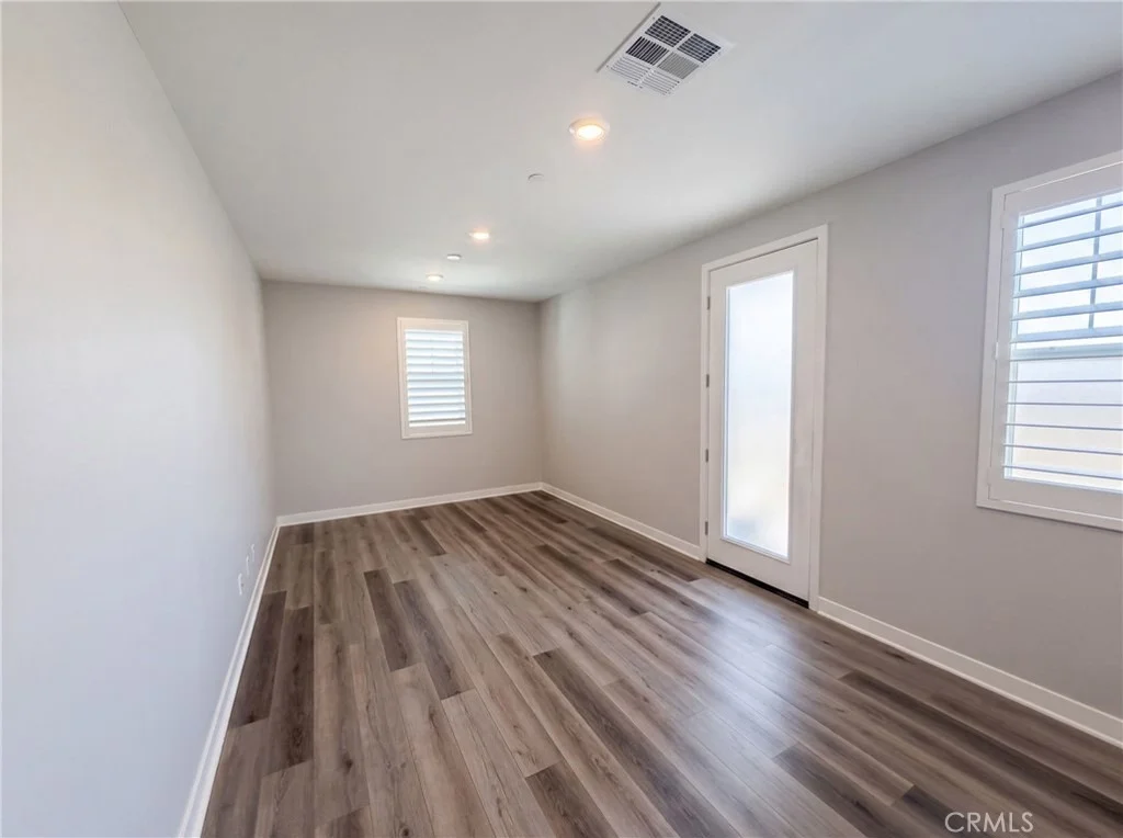 Photo of 26315 Silver Birch