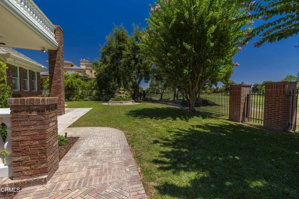 Photo of 2300 Weybridge Drive