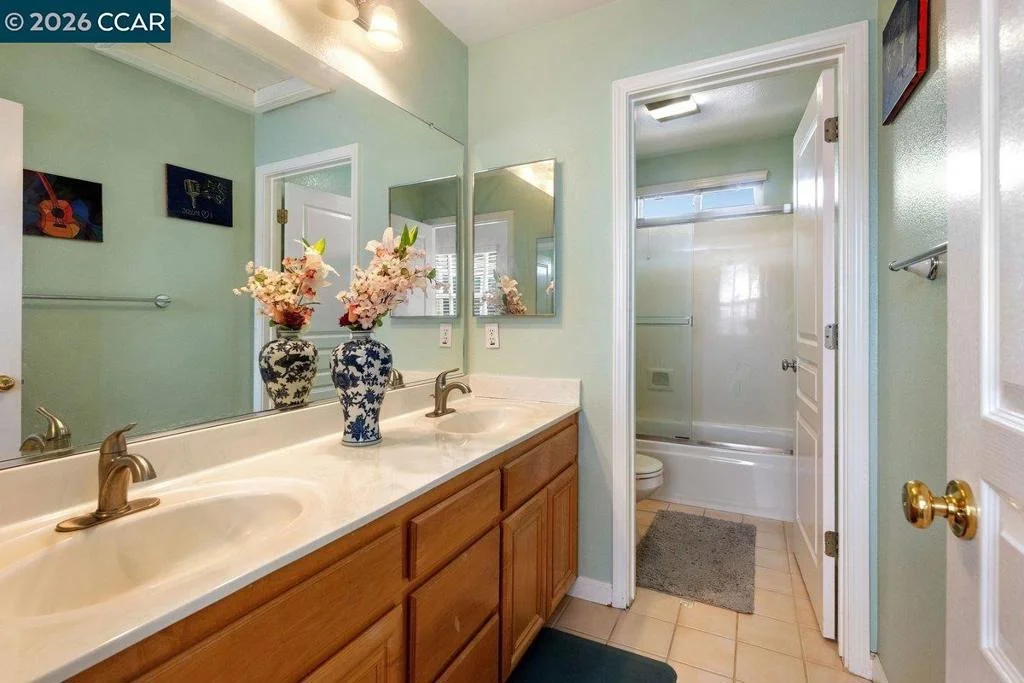 Photo of 1615 Laurelbrook Dr