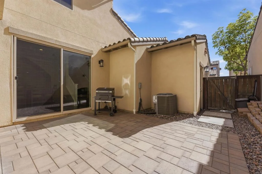 Photo of 2044 Avenida Andanza