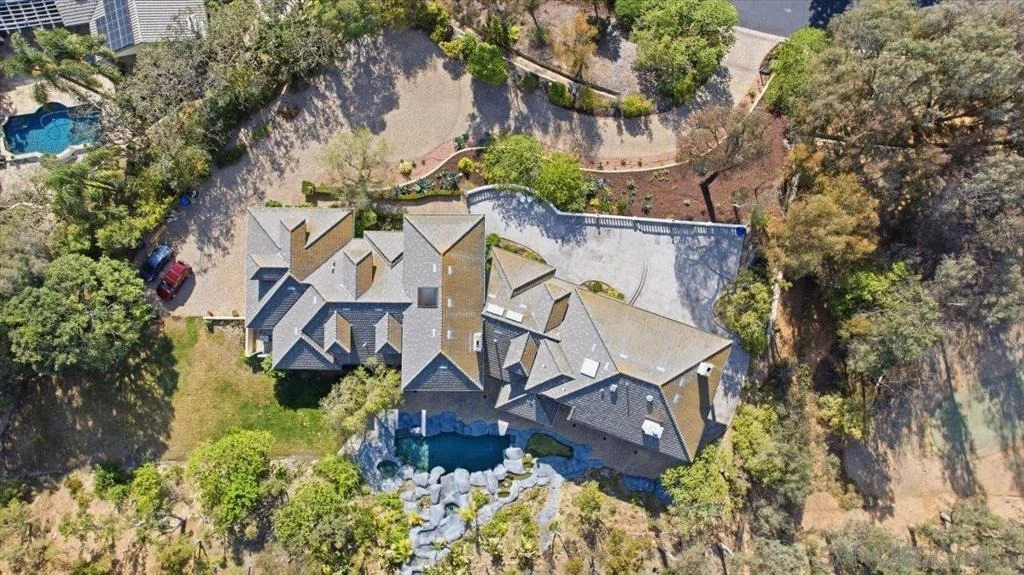 Photo of 6150 Avenida Alteras