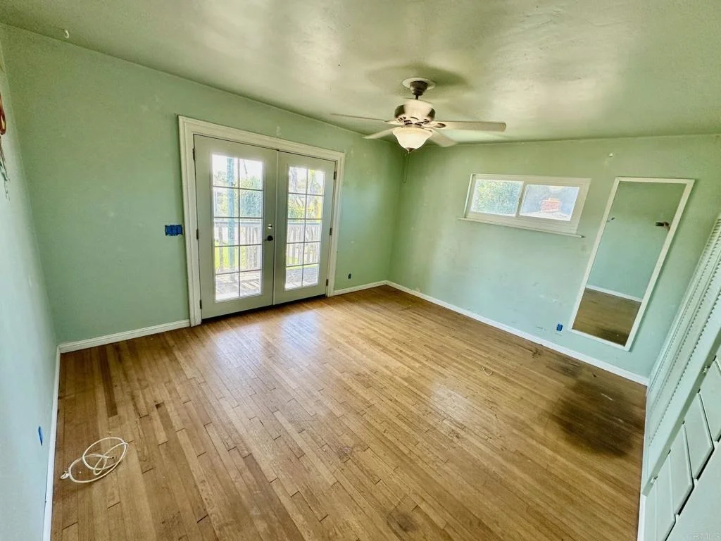 Photo of 880 Crest View Rd