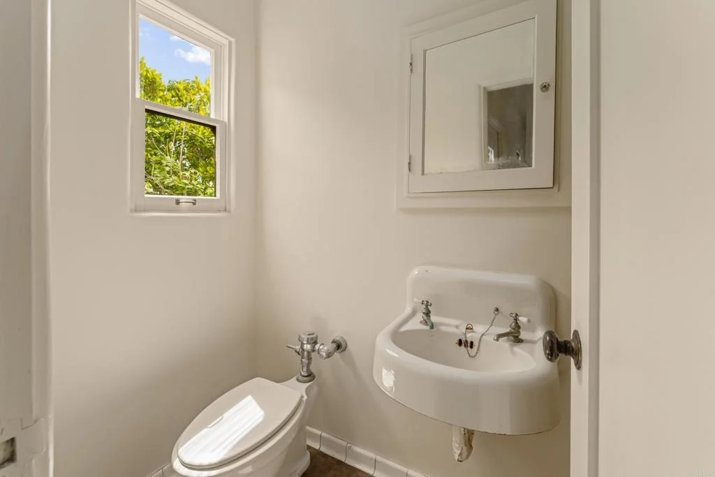 Photo of 1406 La Jolla Knoll