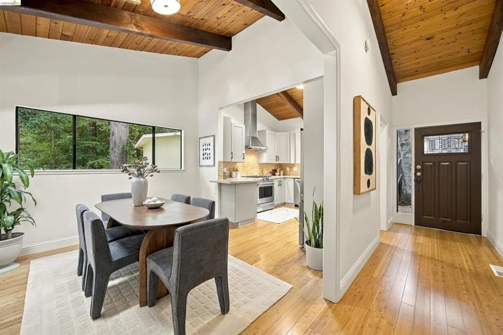 Photo of 7099 Pinehaven Road
