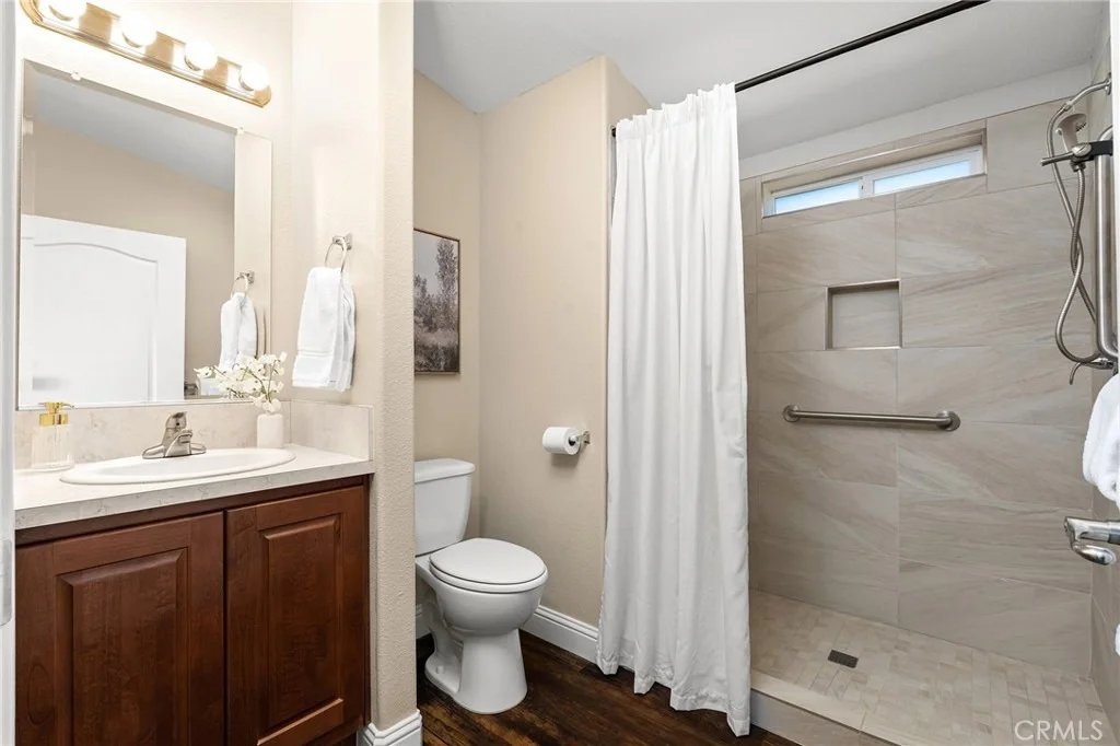 Photo of 5492 Edgewood Lane