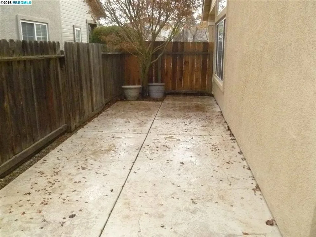 Photo of 1255 HALLMARK WAY