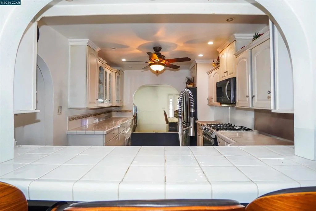Photo of 2614 Manhattan Beach Blvd
