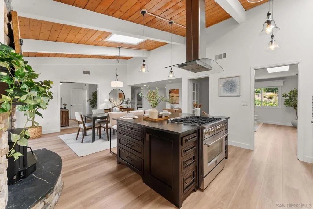 Photo of 12832 Stone Canyon Rd