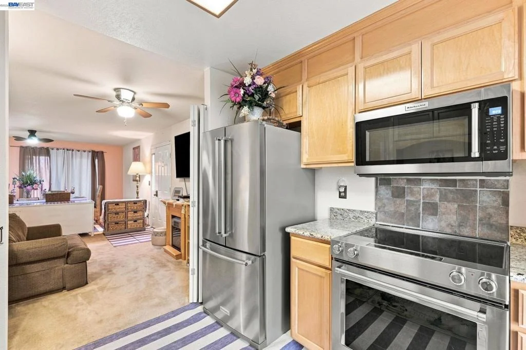 Photo of Unit 13 at 894 Lewelling Blvd