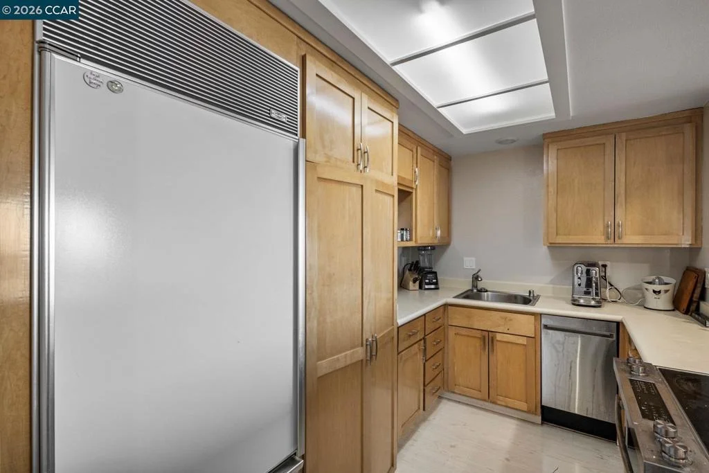 Photo of Unit 304 at 2 Panoramic Way