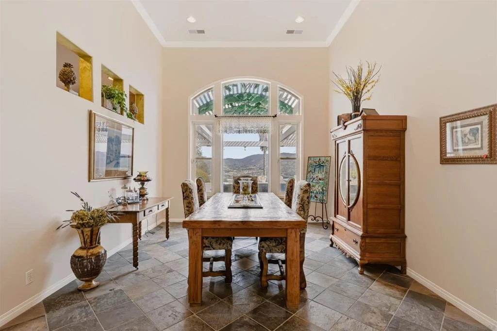 Photo of 991 River Oaks