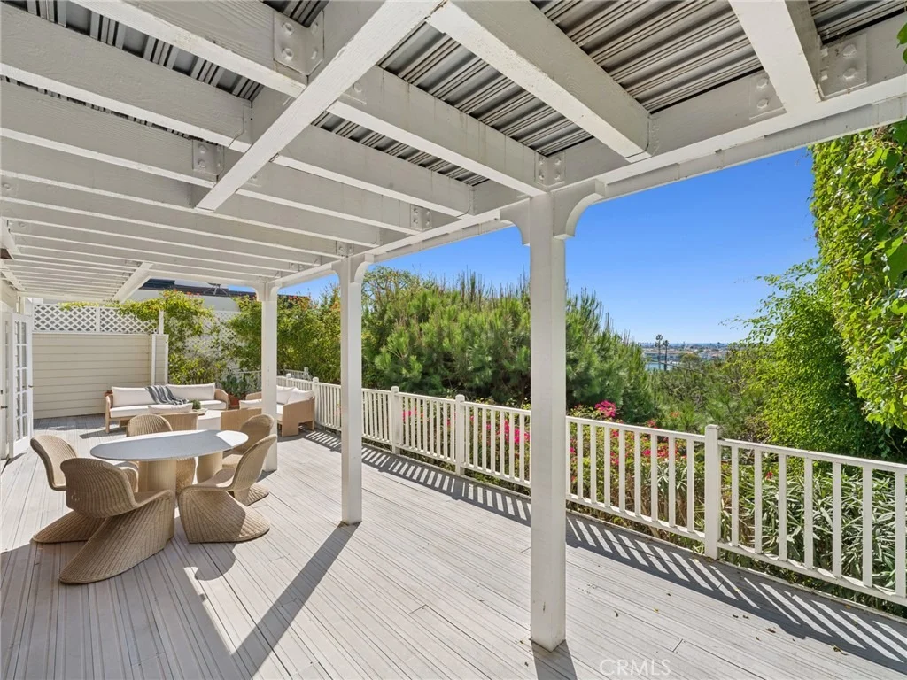 Photo of 2311 Cliff Drive