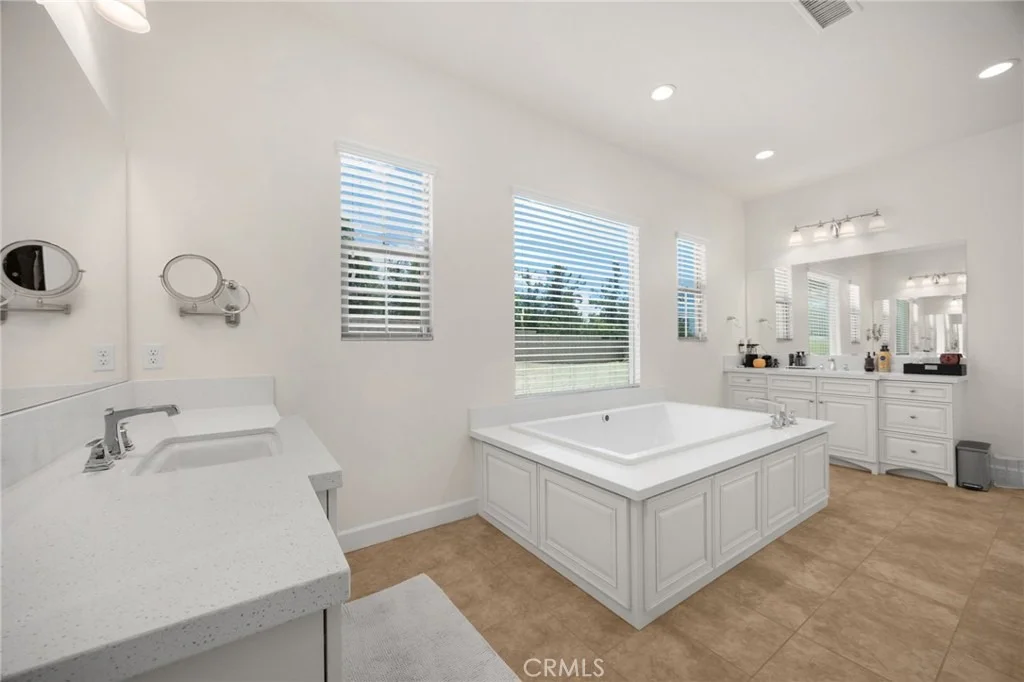 Photo of 412 Conway Court
