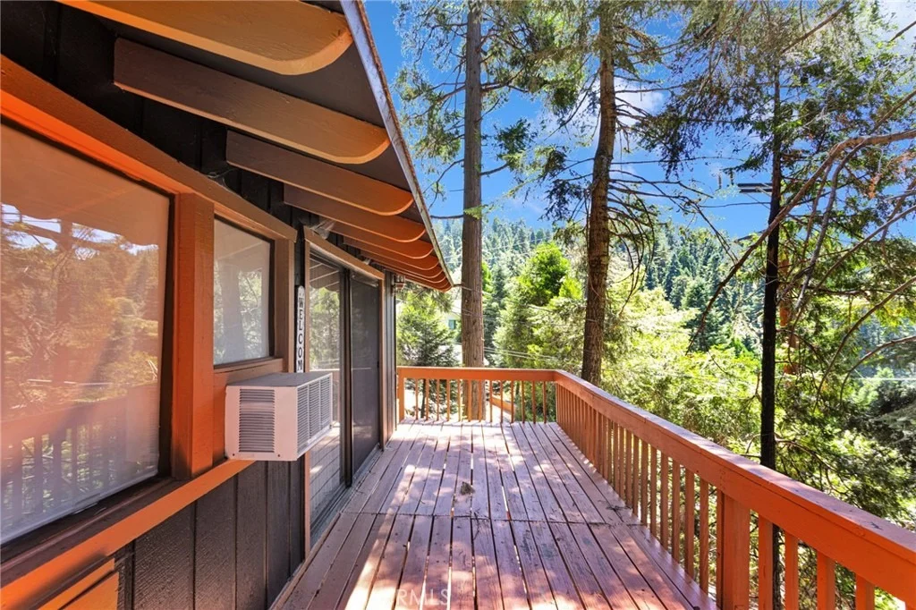 Photo of 739 Lake Drive