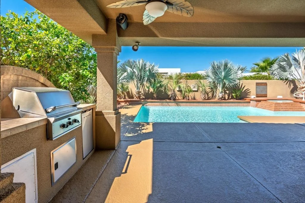 Photo of 41775 Harrison Drive