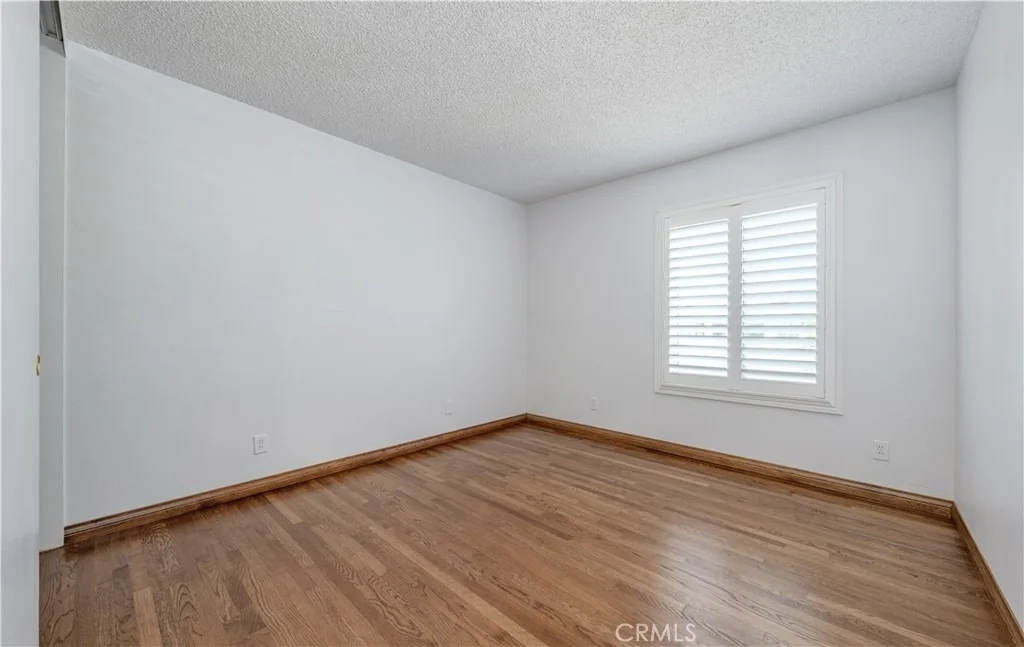 Photo of 3156 W Teranimar