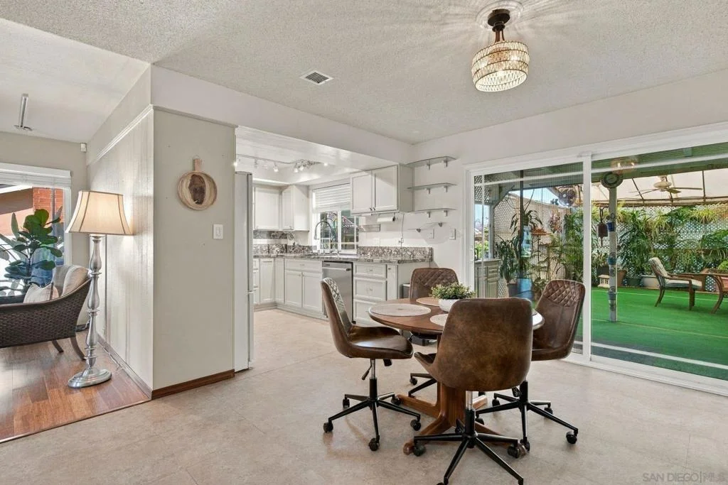 Photo of 1137 Mona Place