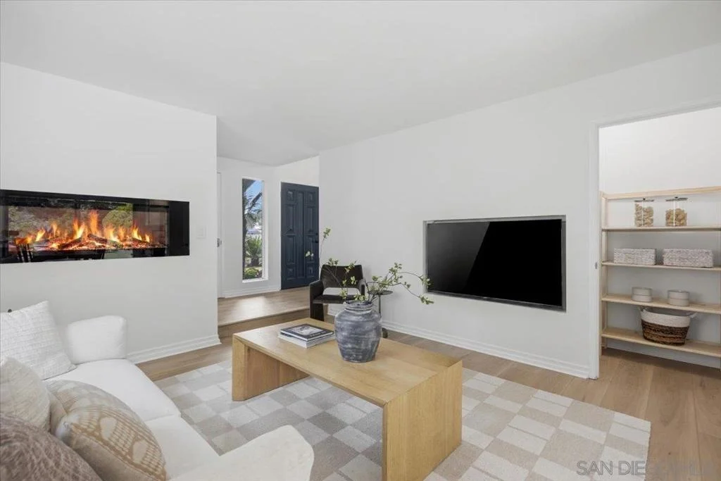 Photo of 6783 Robbins Way