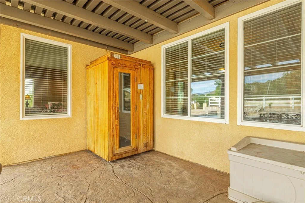 Photo of 33442 Desert Road
