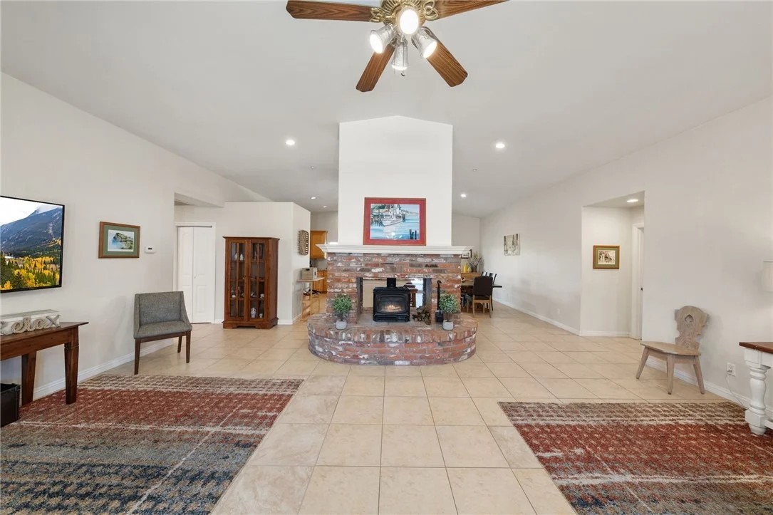Photo of 2713 E Mission