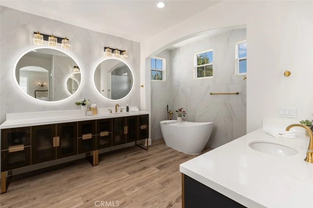 Photo of 41 Carpenteria