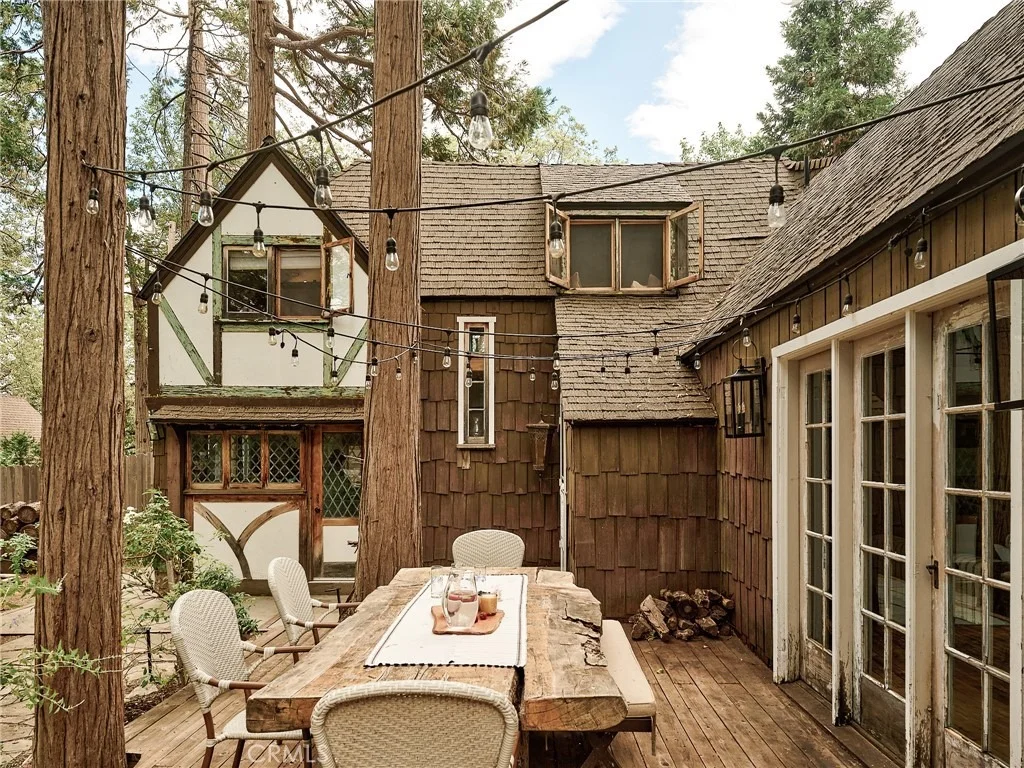 Photo of 255 Hemlock