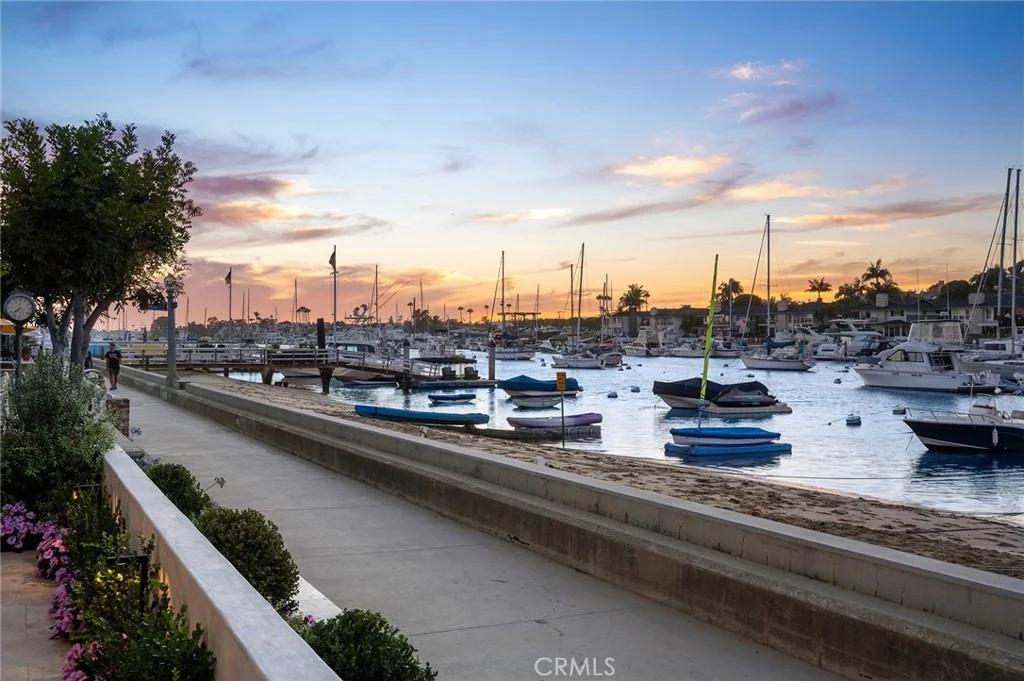 Photo of 1105 N Bay Front