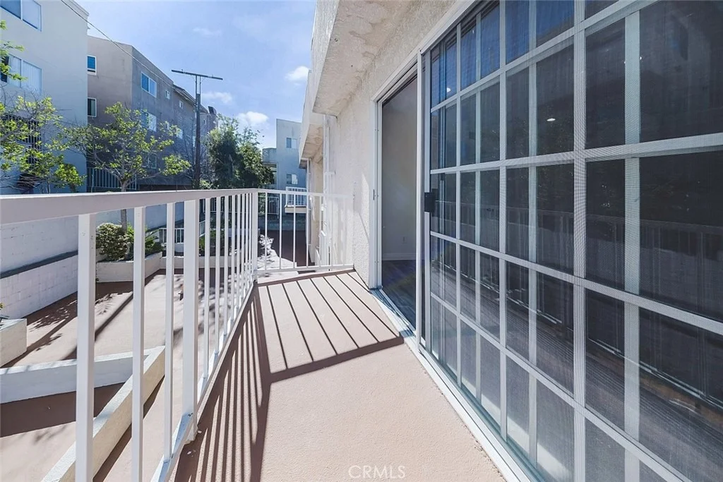 Photo of Unit 4 at 10274 Tujunga Canyon Boulevard