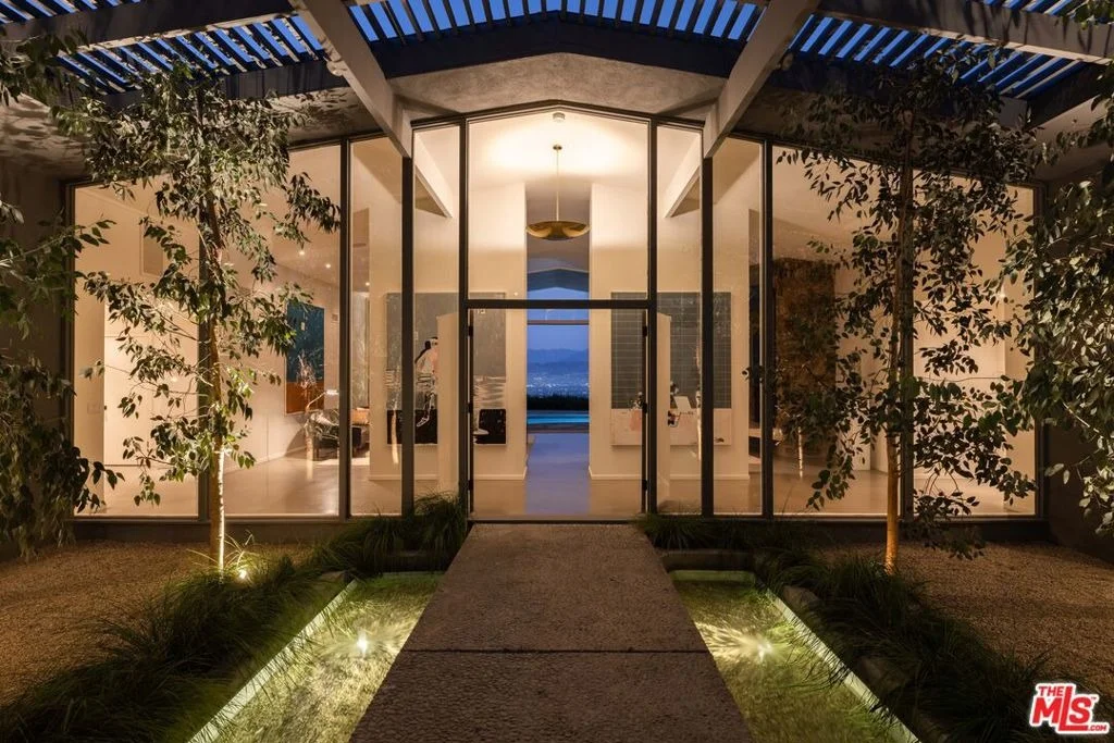 Photo of 8559 Edwin Drive