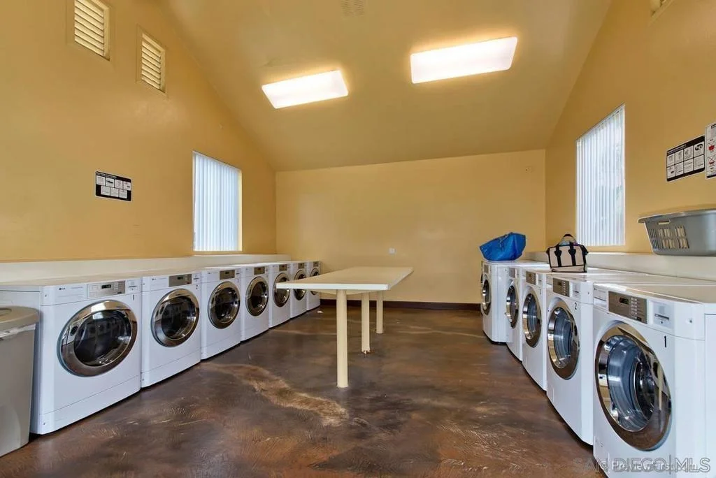 Photo of Unit E at 8570 Via Mallorca