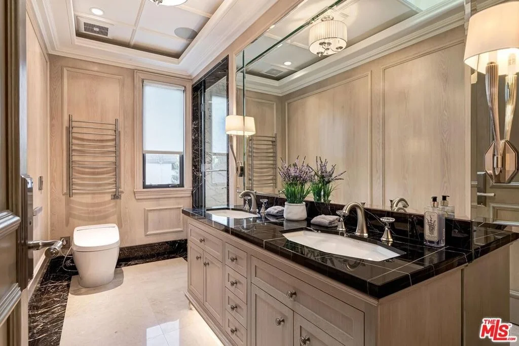 Photo of 610 N Rodeo Drive