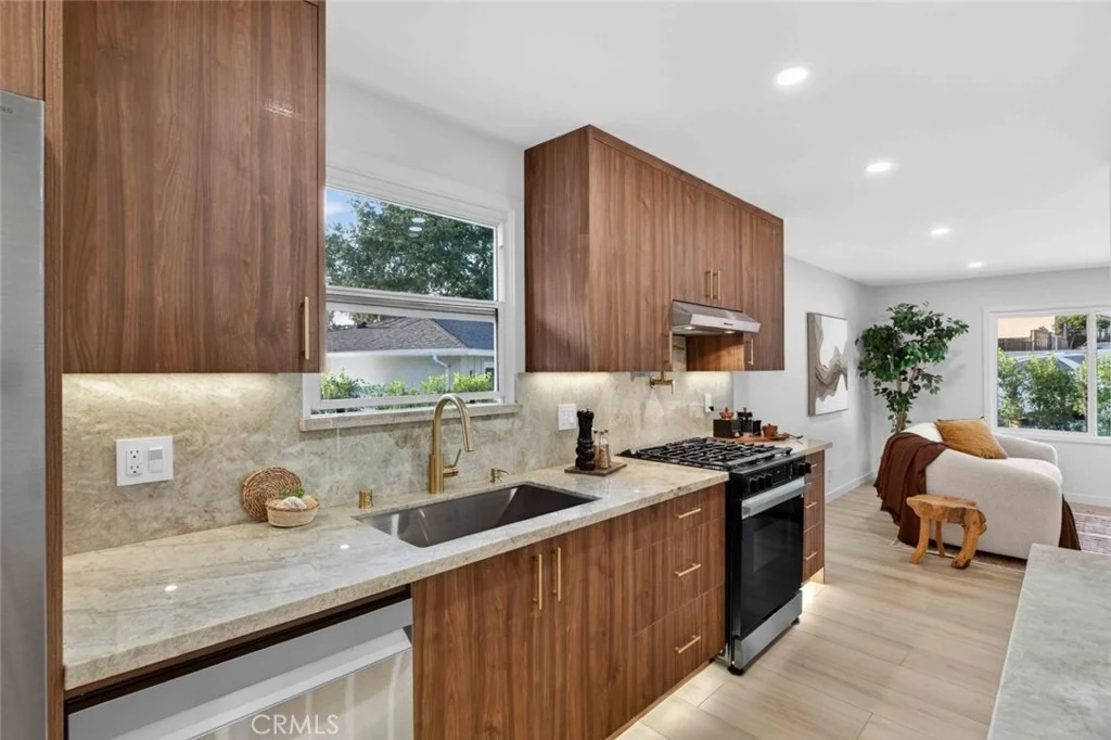 Photo of 6433 Creemore Lane