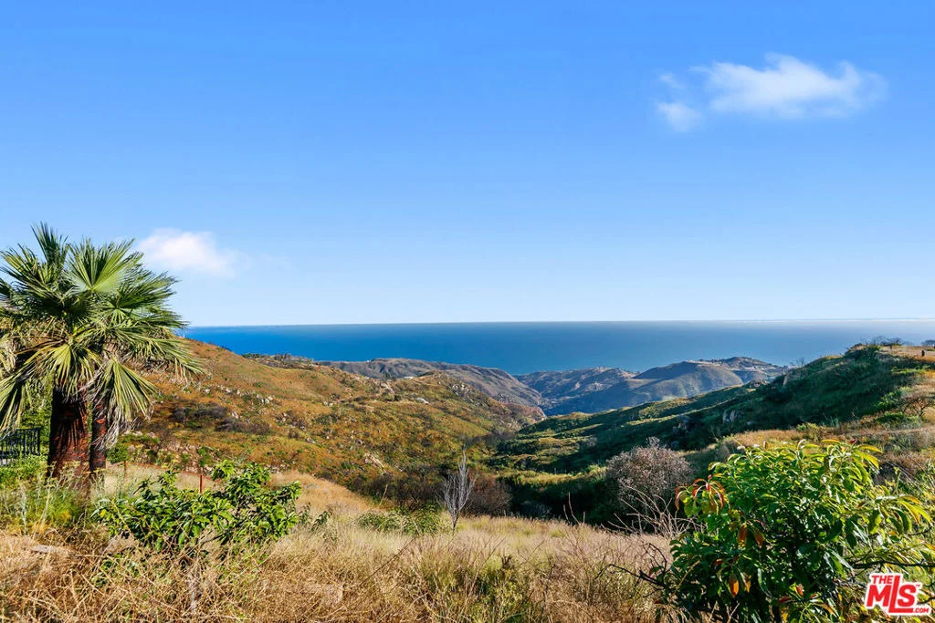 Photo of 23010 Saddle Peak Road
