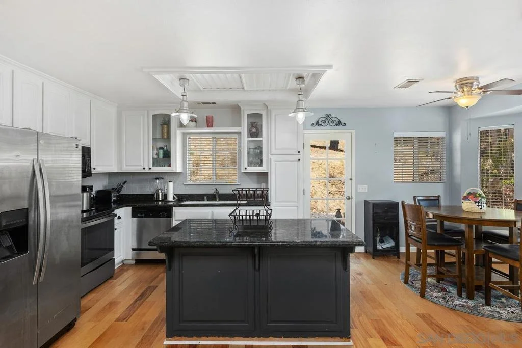 Photo of 3562 S Mission Road