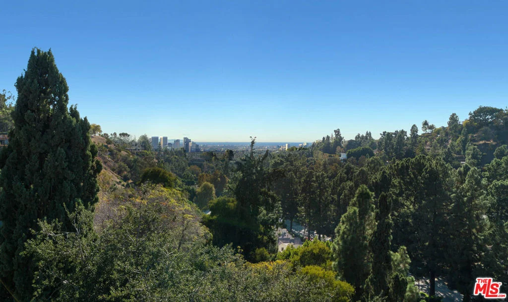 Photo of 1579 LINDACREST Drive